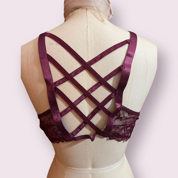 Seven til Midnight Merlot Lace Bralette with Lattice Back Sz 1X - Picture 3 of 3